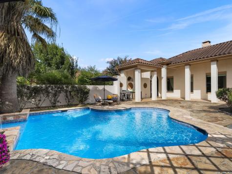 95 Three Lakes Drive San Antonio TX 78248