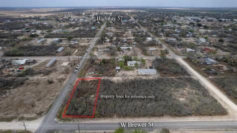 537 Matteson South La Pryor TX 78872