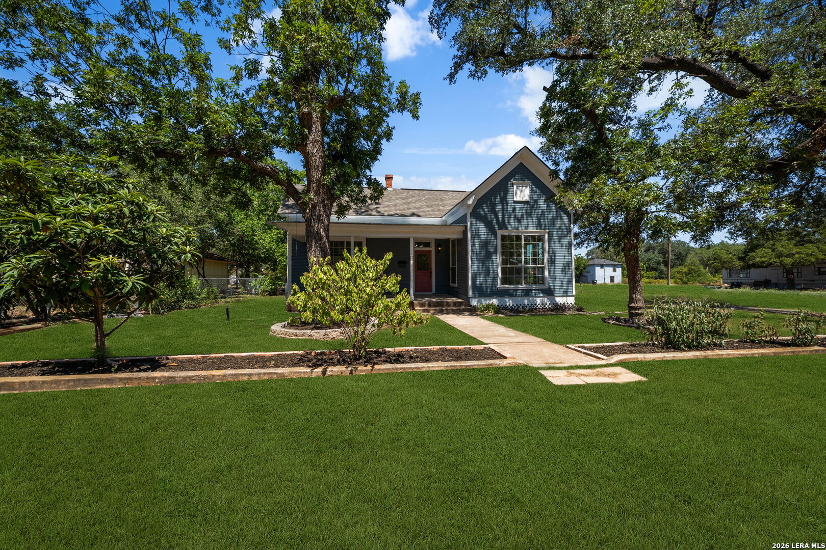 904 17th Street Hondo TX 78861