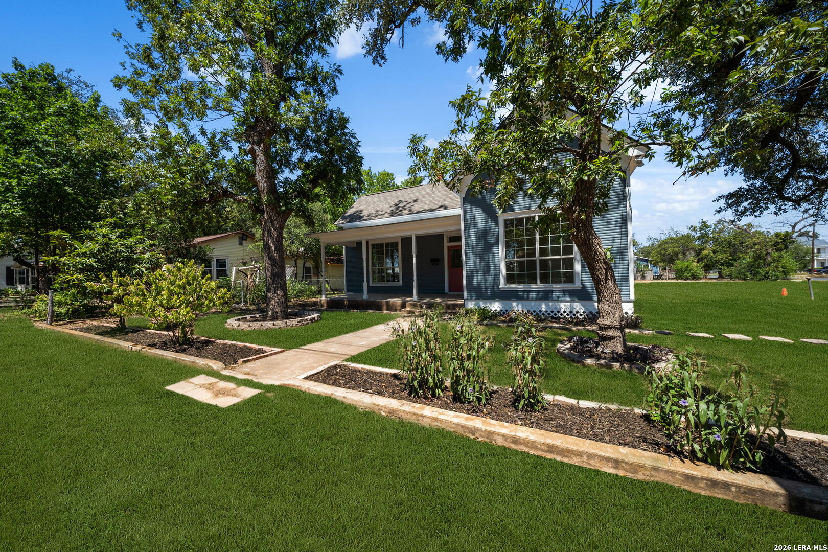 904 17th Street Hondo TX 78861