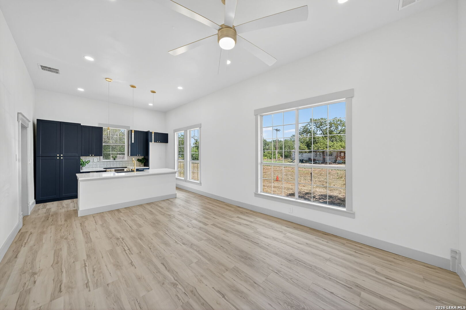 904 17th Street Hondo TX 78861