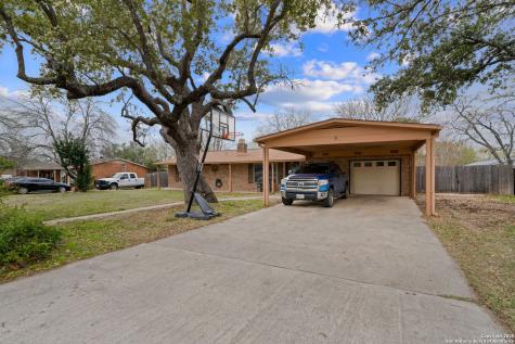 419 Low Meadow Drive Pleasanton TX 78064