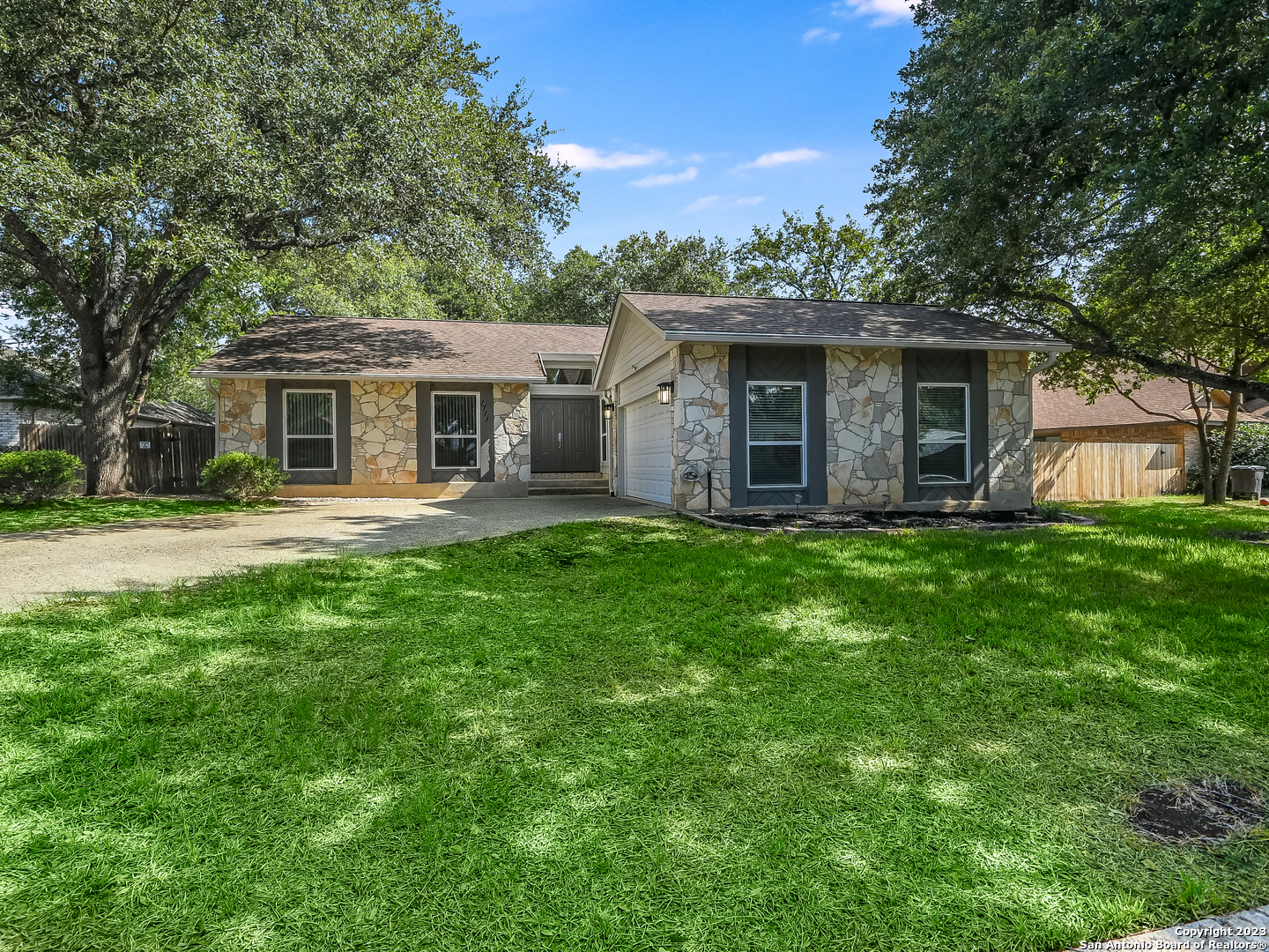 1711 Encino Crest San Antonio TX 78259