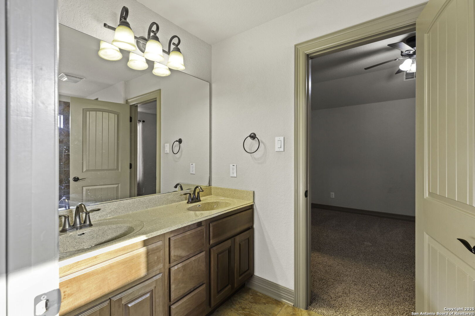 1007 Boulder Canyon San Antonio TX 78260