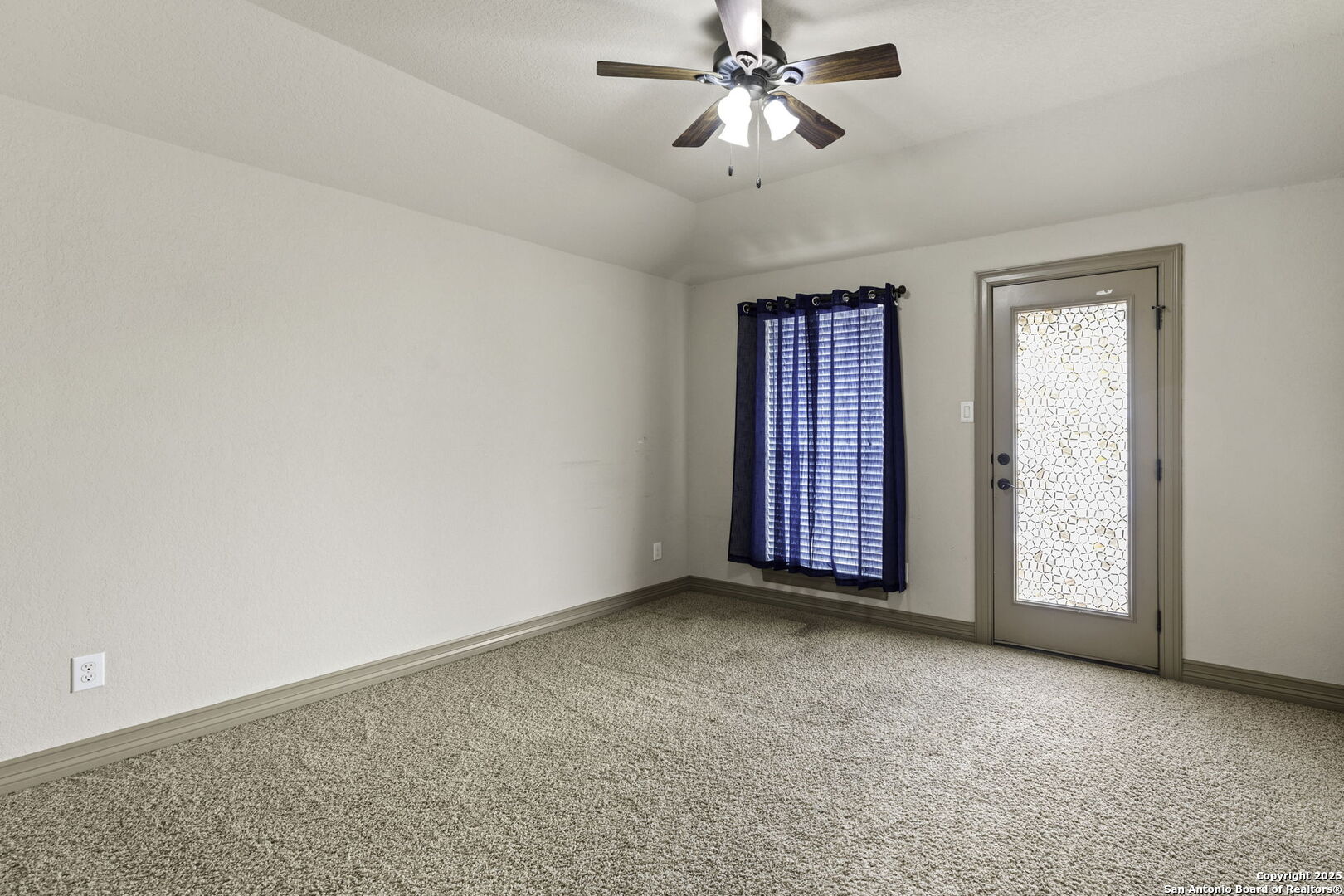 1007 Boulder Canyon San Antonio TX 78260