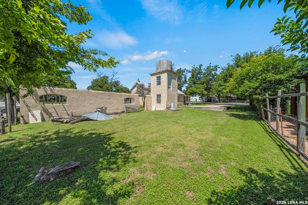 420 W Austin Street Fredericksburg TX 78624