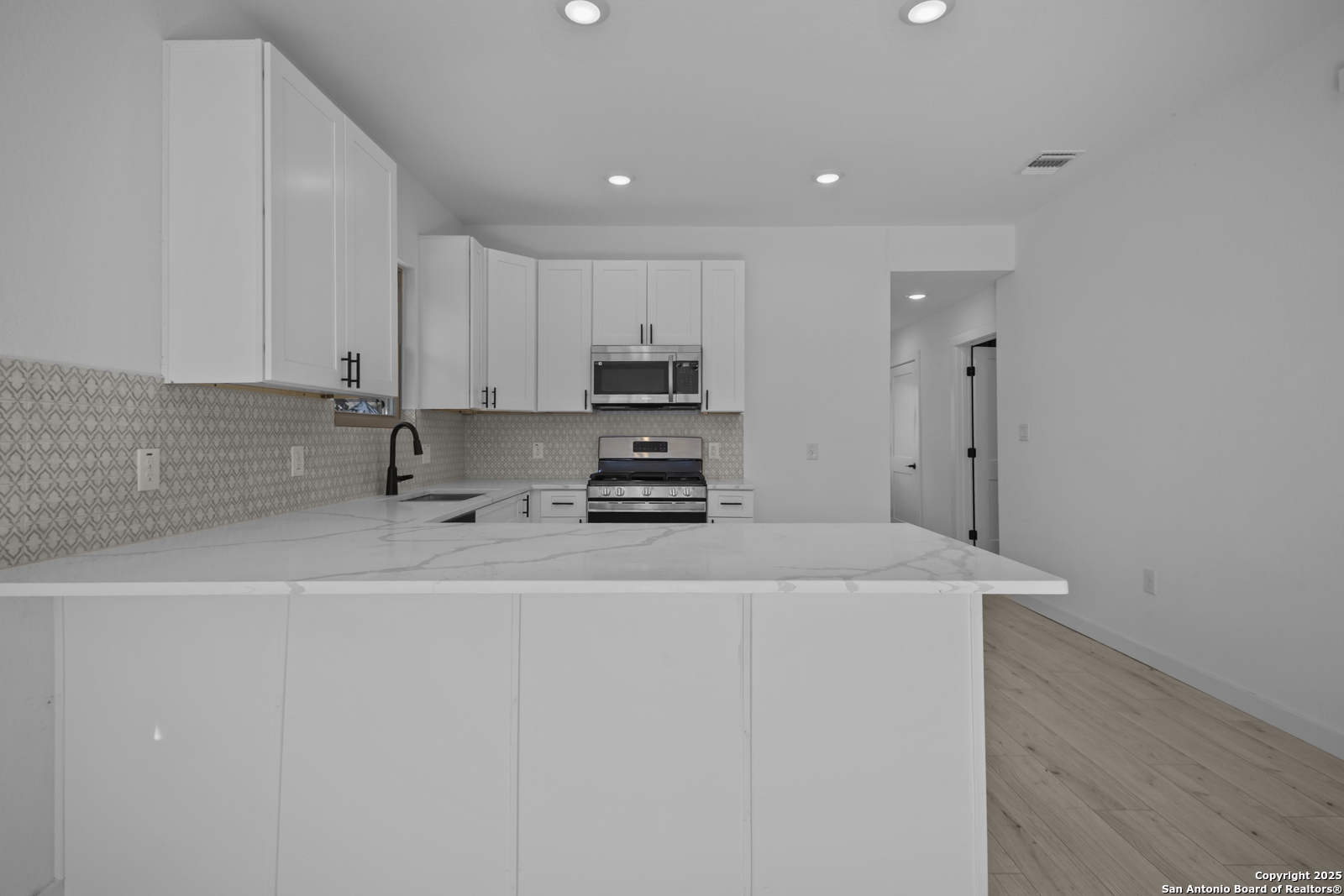 131 Chicago San Antonio TX 78210