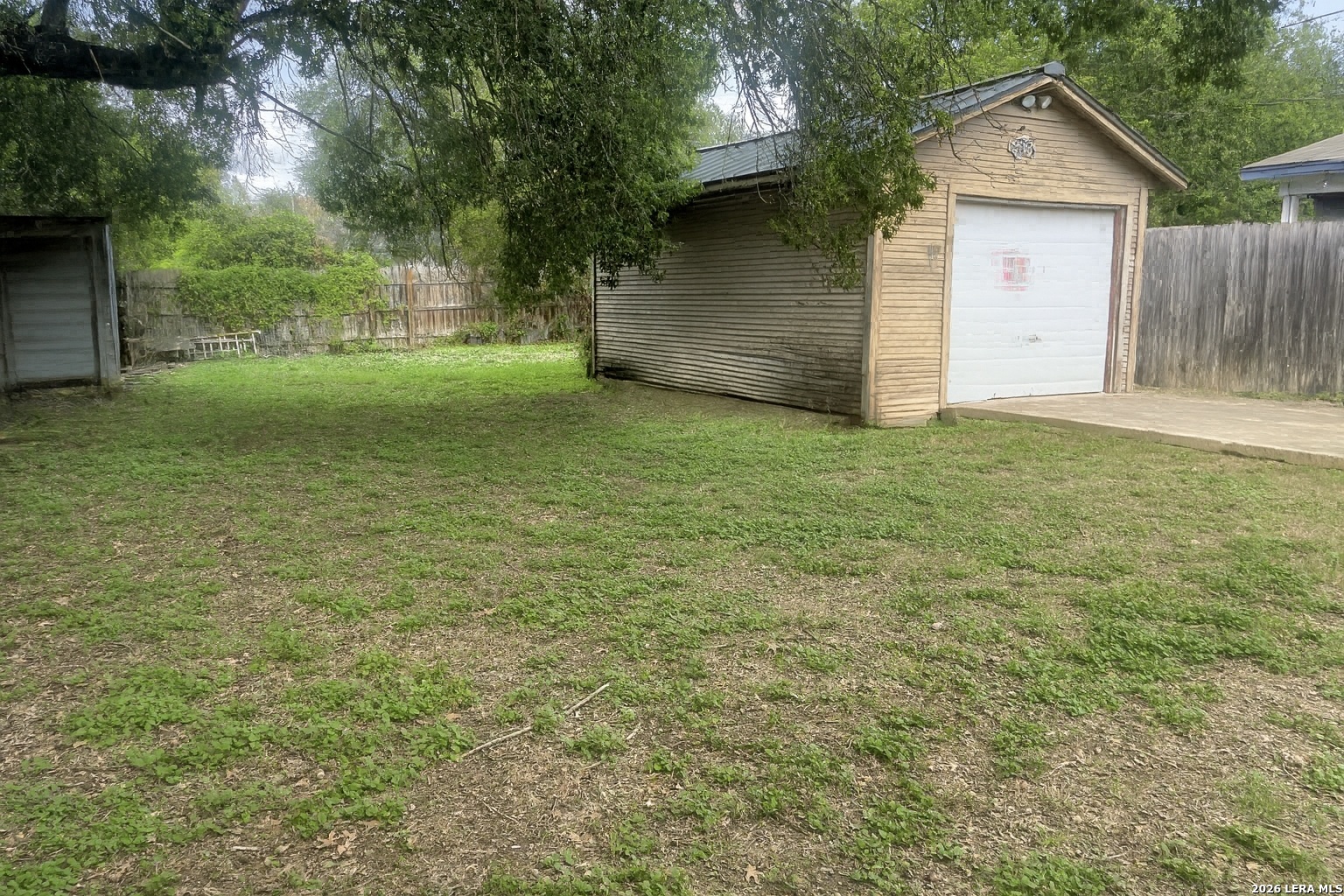 327 Hermitage San Antonio TX 78223