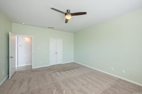 4548 Meadow Green Schertz TX 78108