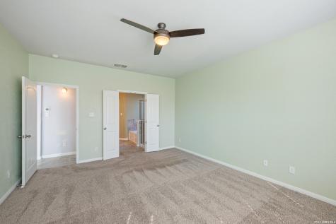 4548 Meadow Green Schertz TX 78108