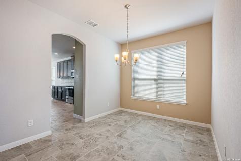 4548 Meadow Green Schertz TX 78108