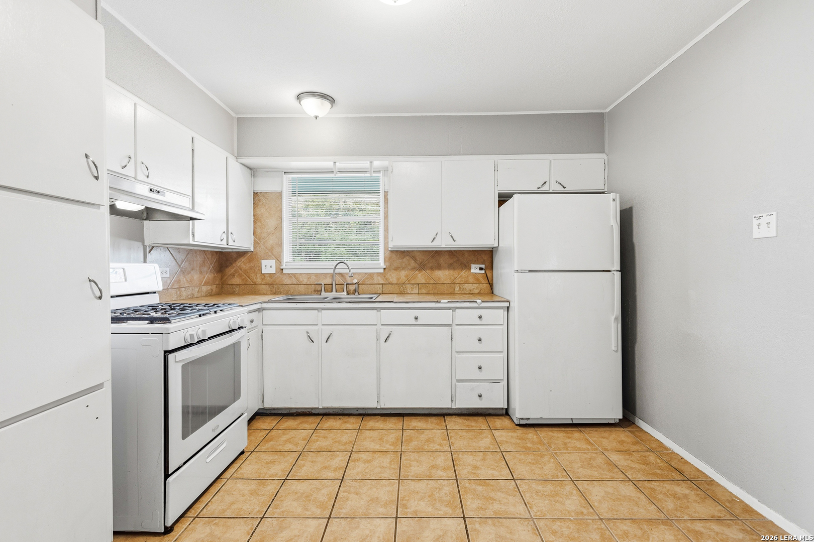 214 Earlyway Drive San Antonio TX 78233
