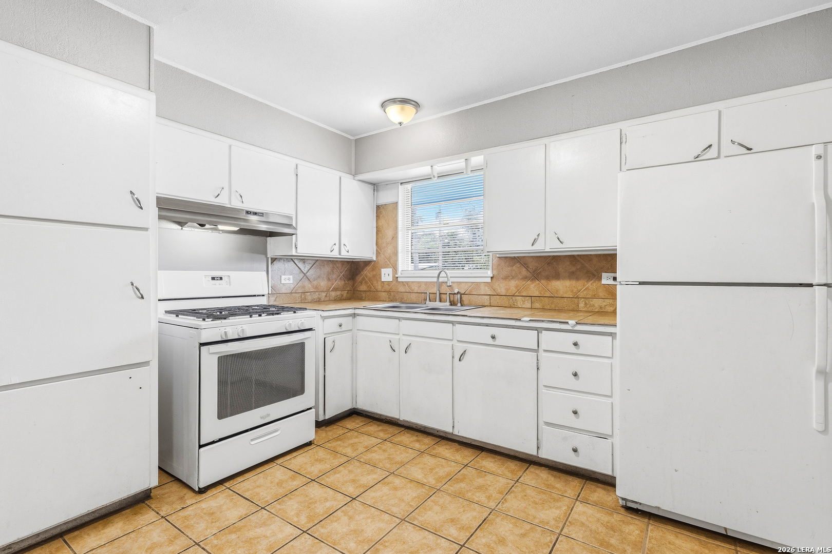 214 Earlyway Drive San Antonio TX 78233
