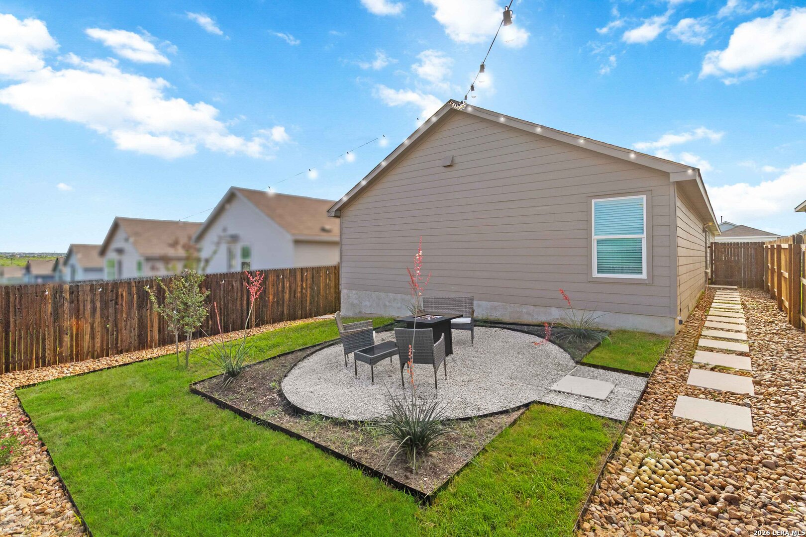 5155 Fowler Crest Converse TX 78109