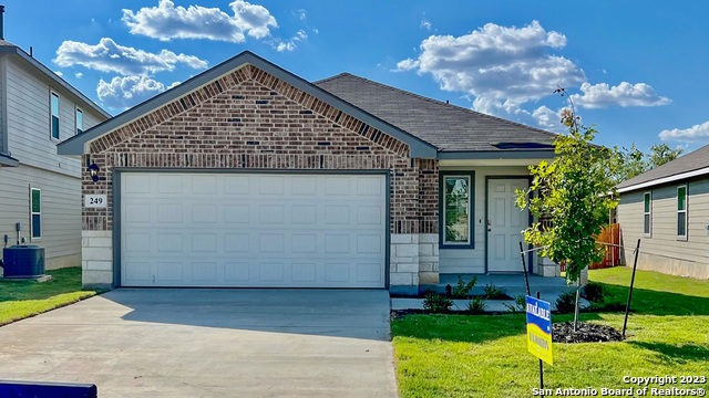 249 Legendary Trail Loop Floresville TX 78114