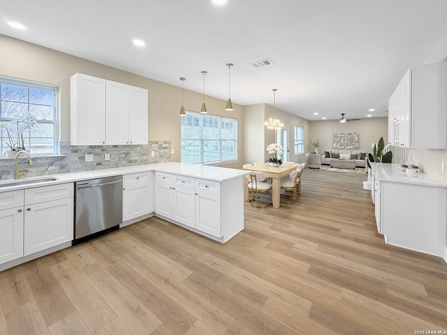 403 E Vista Ridge San Antonio TX 78260