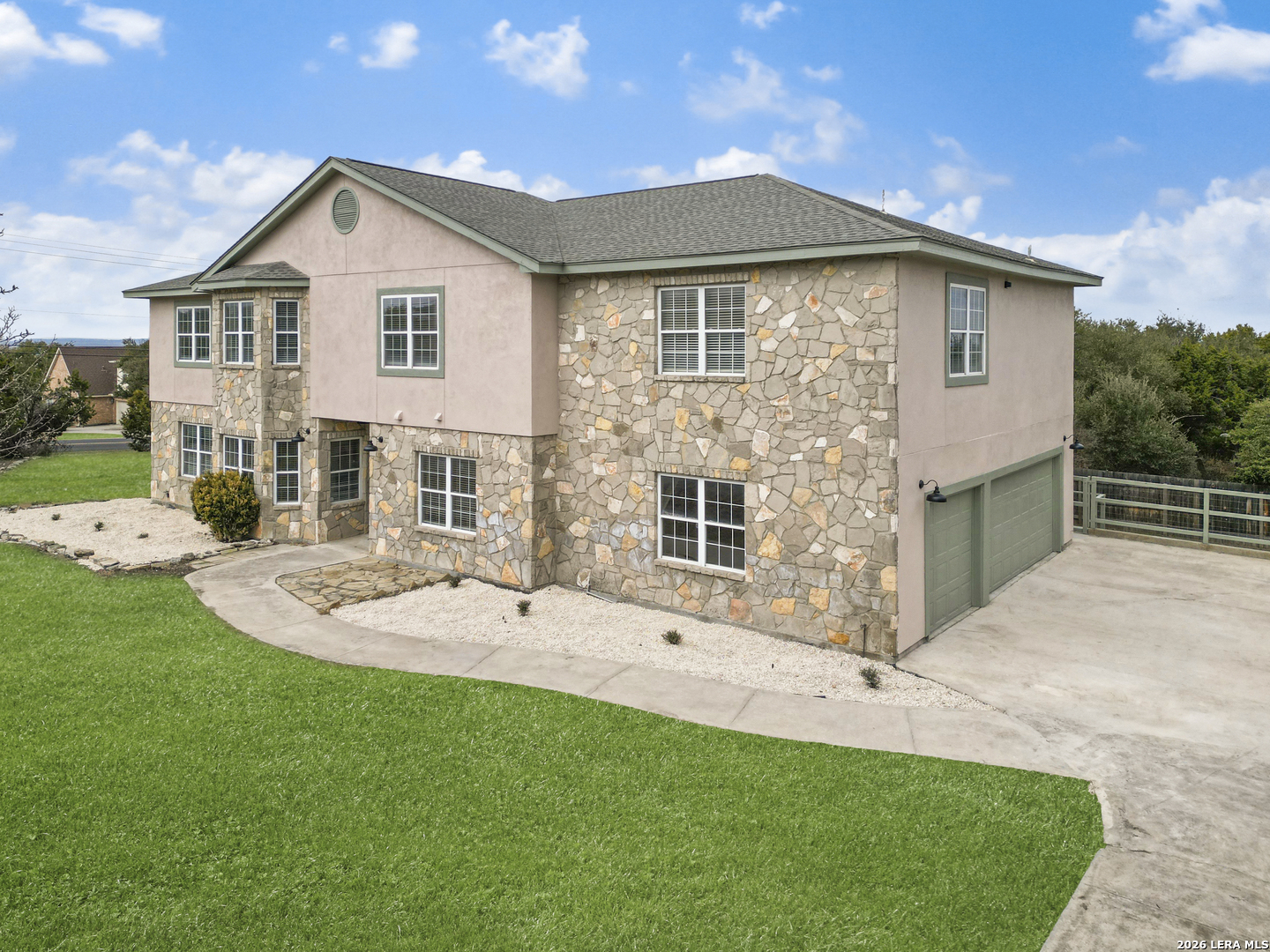 403 E Vista Ridge San Antonio TX 78260