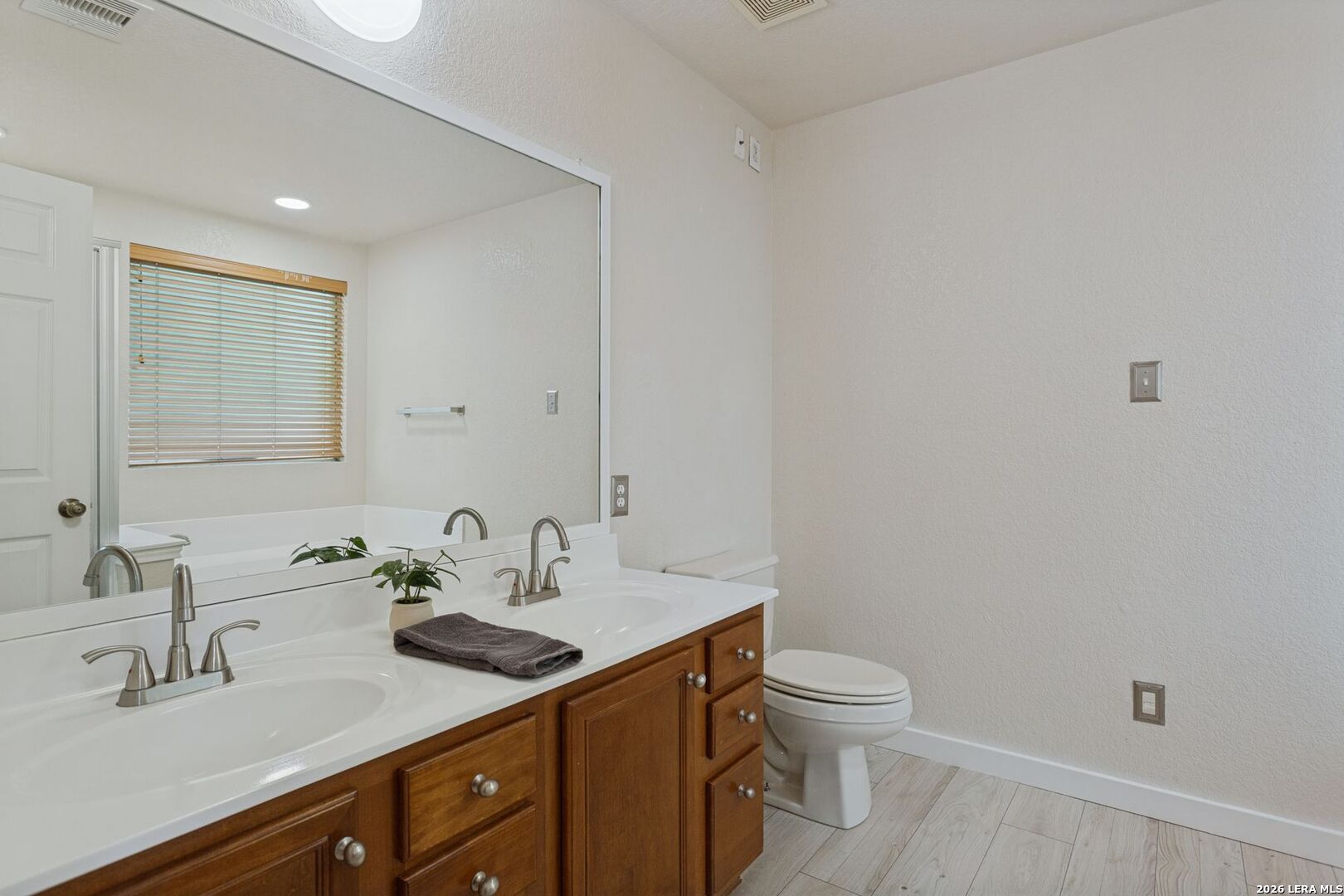 602 Barrow Peak San Antonio TX 78251