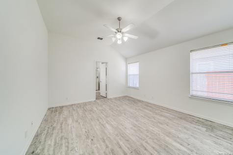 3301 Orth Schertz TX 78108