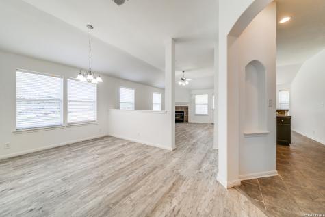 3301 Orth Schertz TX 78108
