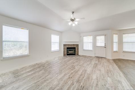 3301 Orth Schertz TX 78108