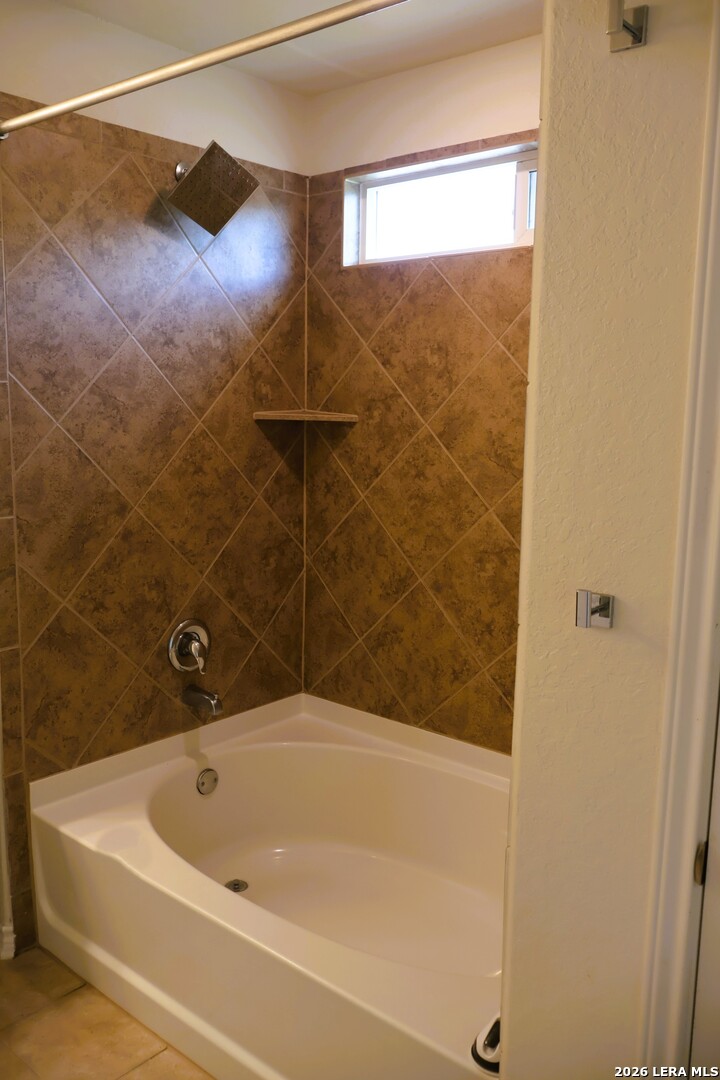 6339 Hibiscus Falls San Antonio TX 78218