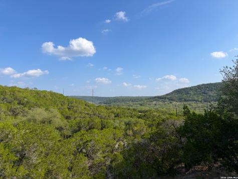 1362 Rockmoor Canyon Lake TX 78133