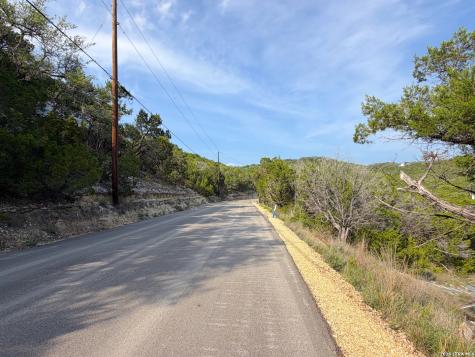 1362 Rockmoor Canyon Lake TX 78133