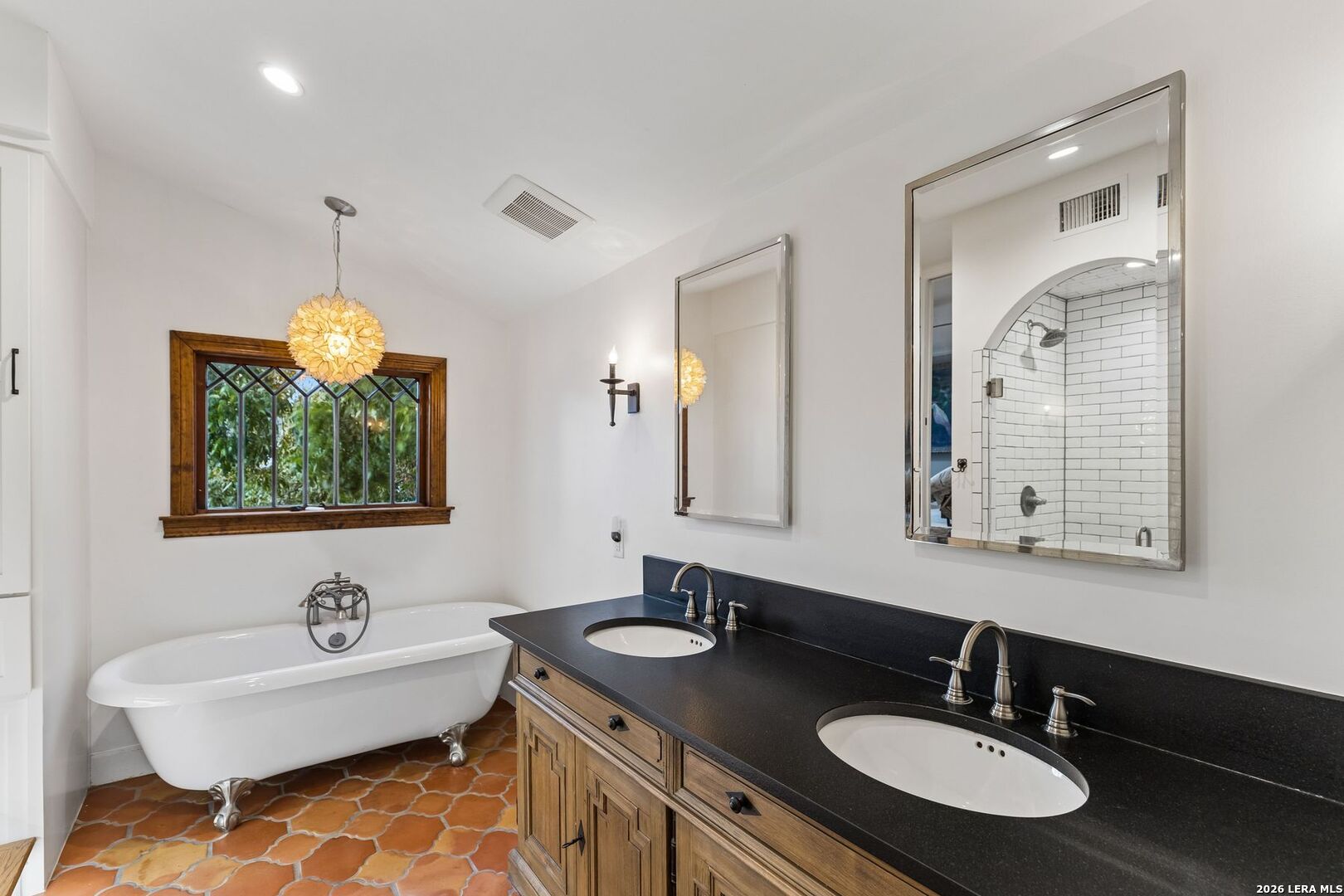 223 Cloverleaf Avenue Alamo Heights TX 78209