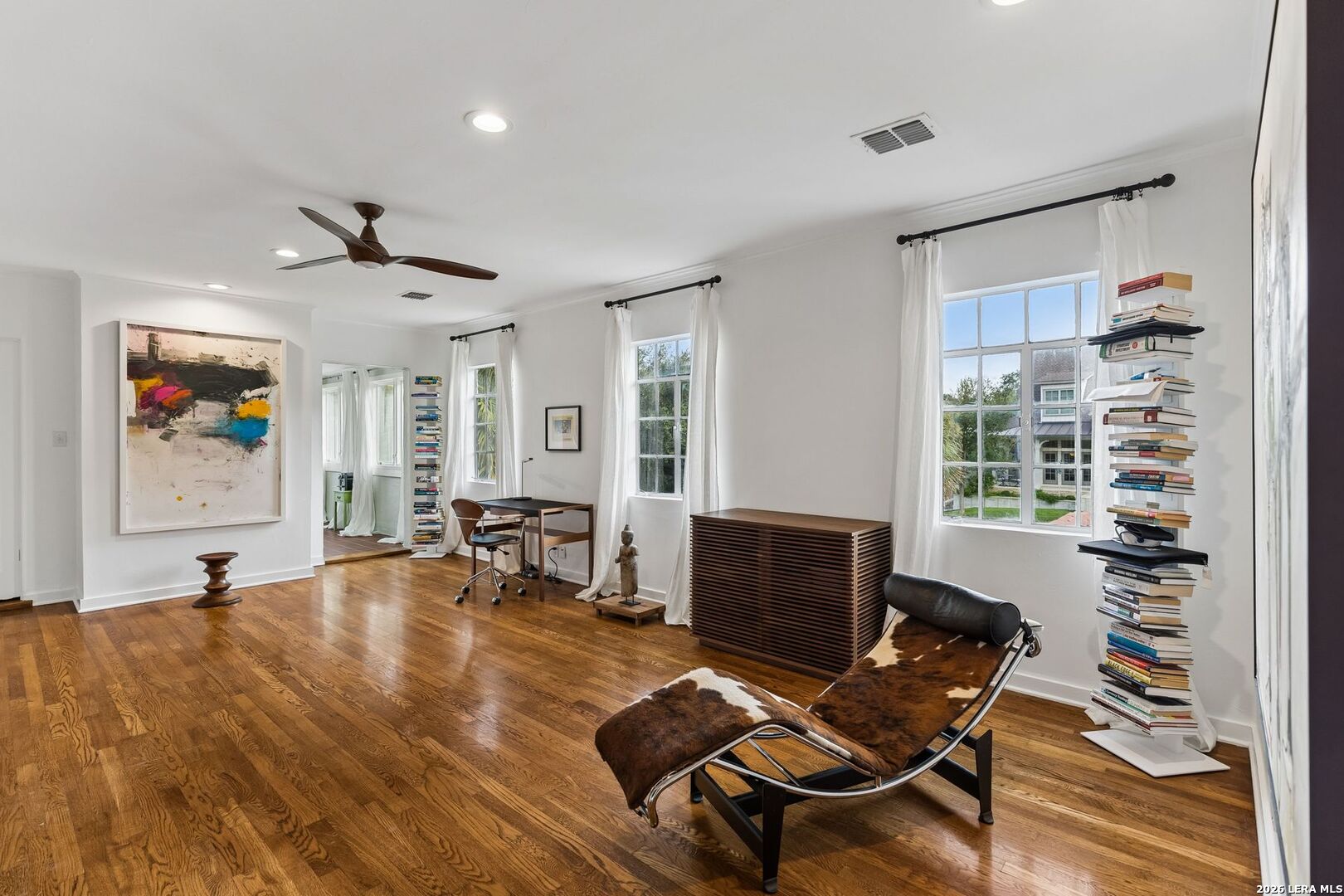 223 Cloverleaf Avenue Alamo Heights TX 78209