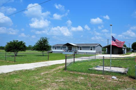 101 Oak Valley Drive La Vernia TX 78121