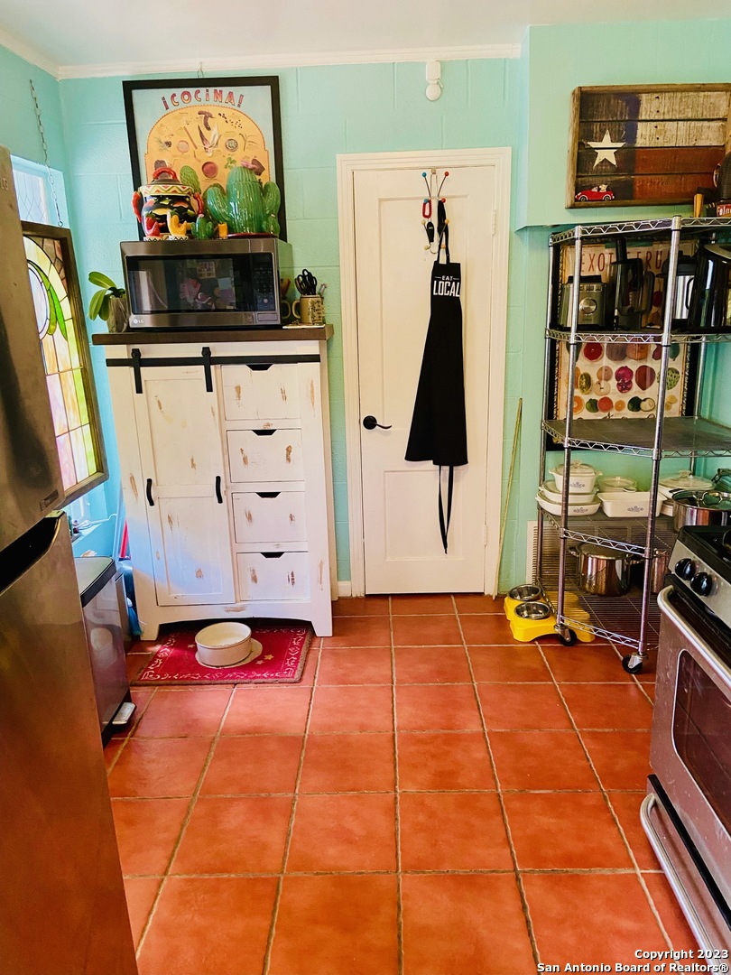 702 Everest Avenue San Antonio TX 78209