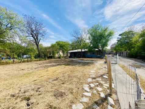 702 Everest Avenue San Antonio TX 78209
