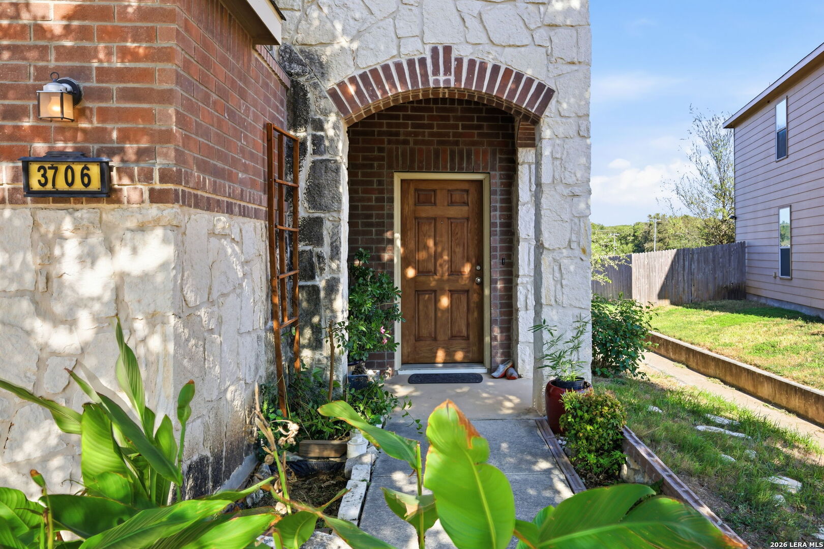 3706 Coyote Creek Selma TX 78154