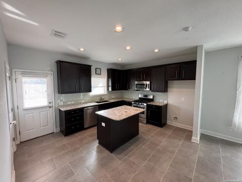 5914 Akin Place San Antonio TX 78261