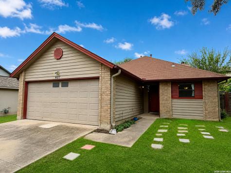 627 Meadow Gate Converse TX 78109