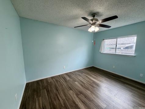 627 Meadow Gate Converse TX 78109