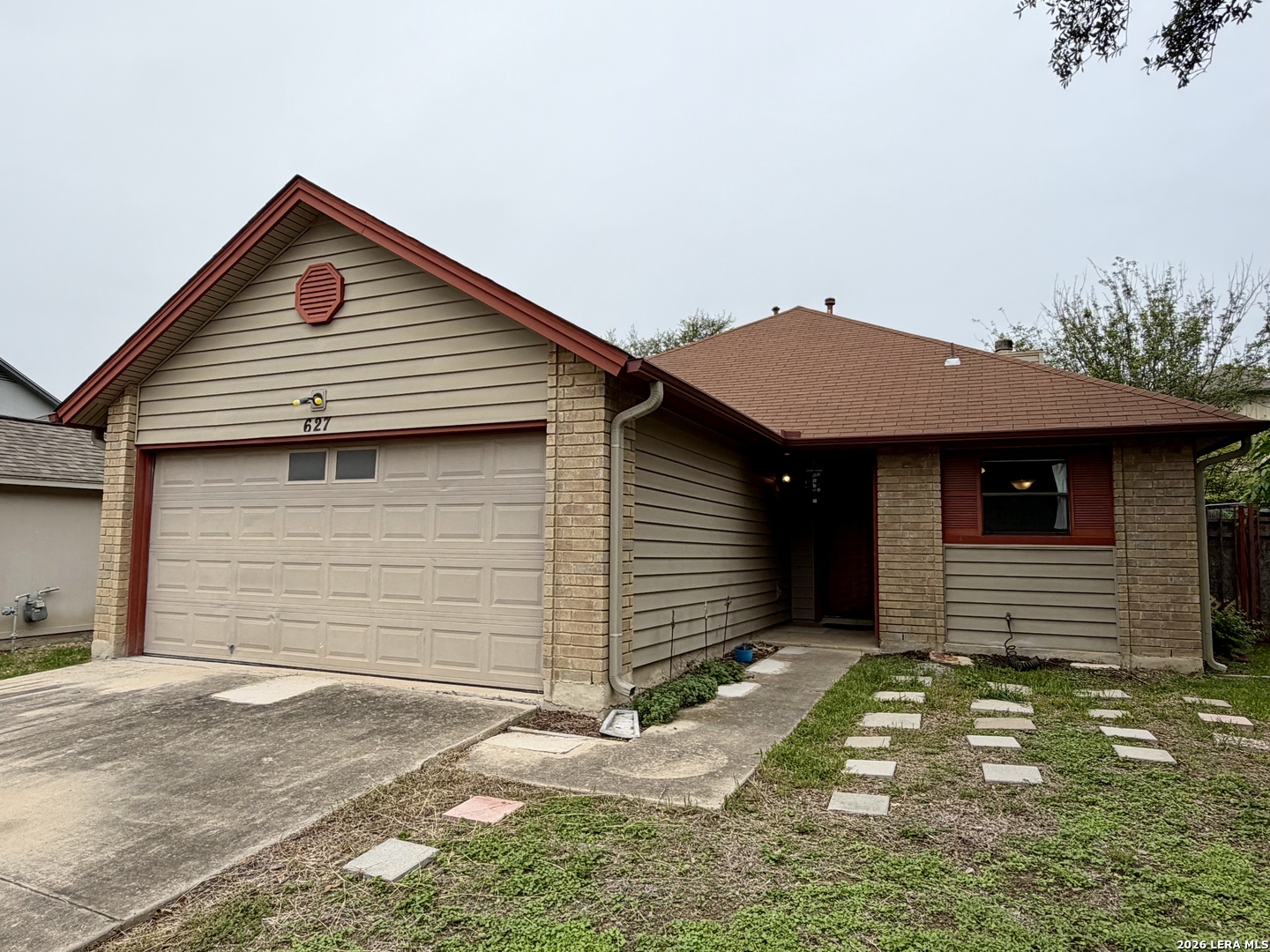 627 Meadow Gate Converse TX 78109