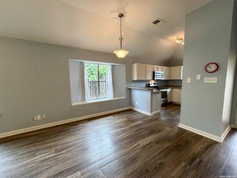 627 Meadow Gate Converse TX 78109