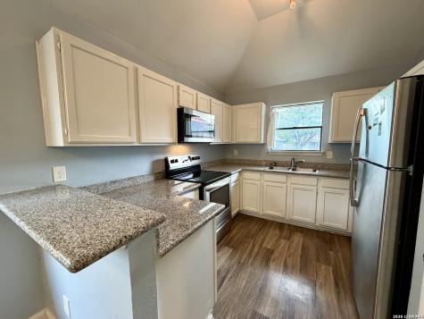 627 Meadow Gate Converse TX 78109