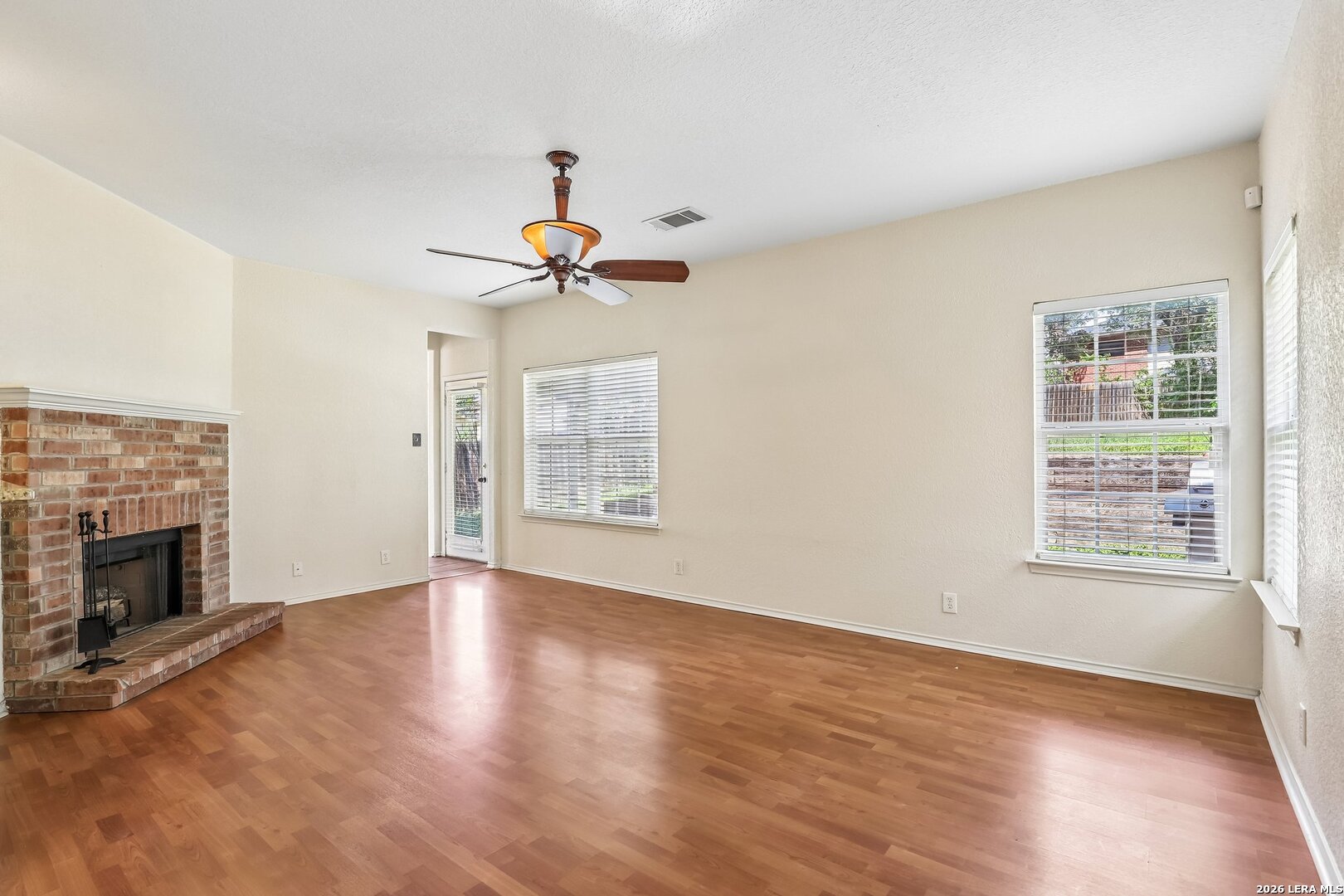 13358 Tusayan Universal City TX 78148