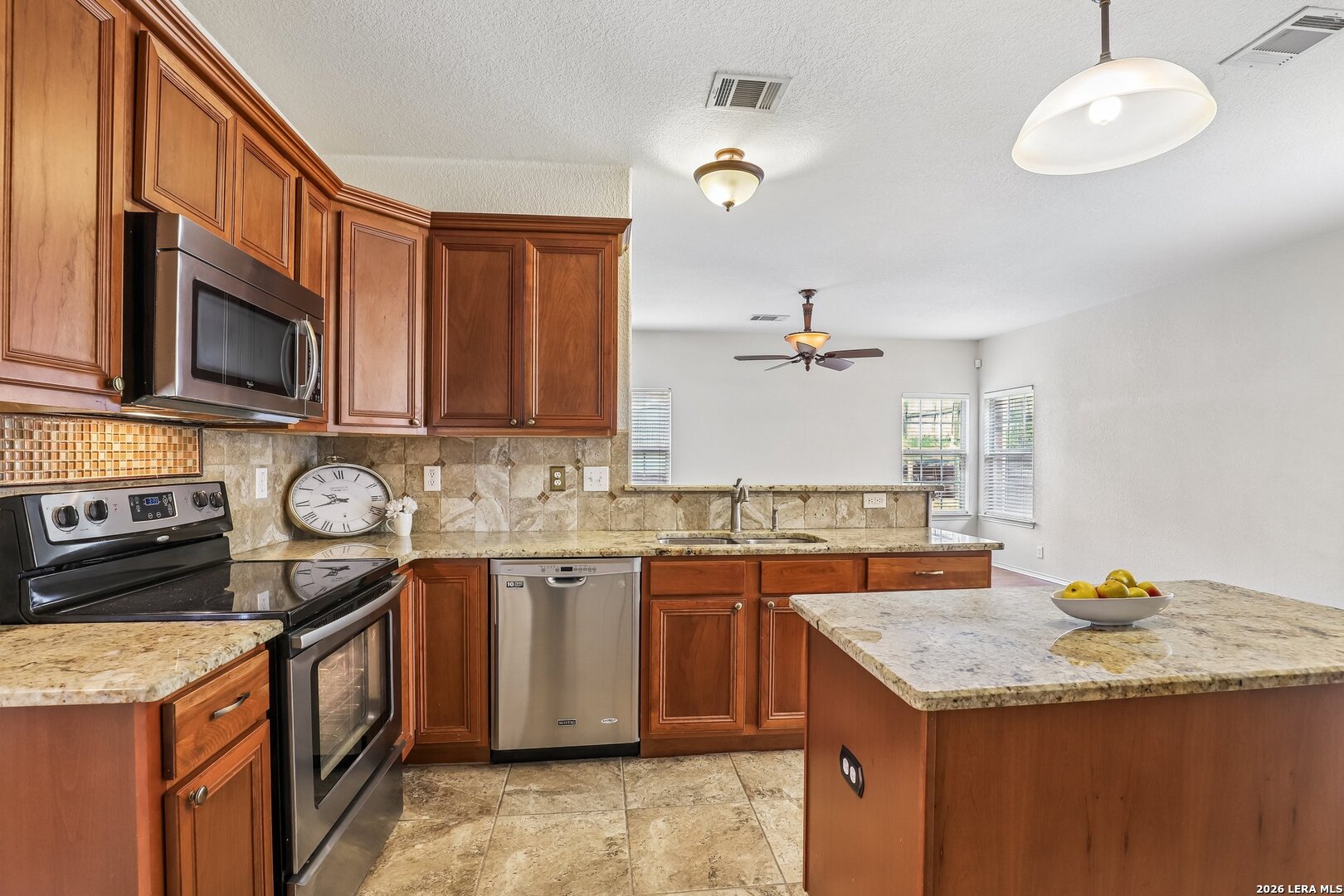13358 Tusayan Universal City TX 78148
