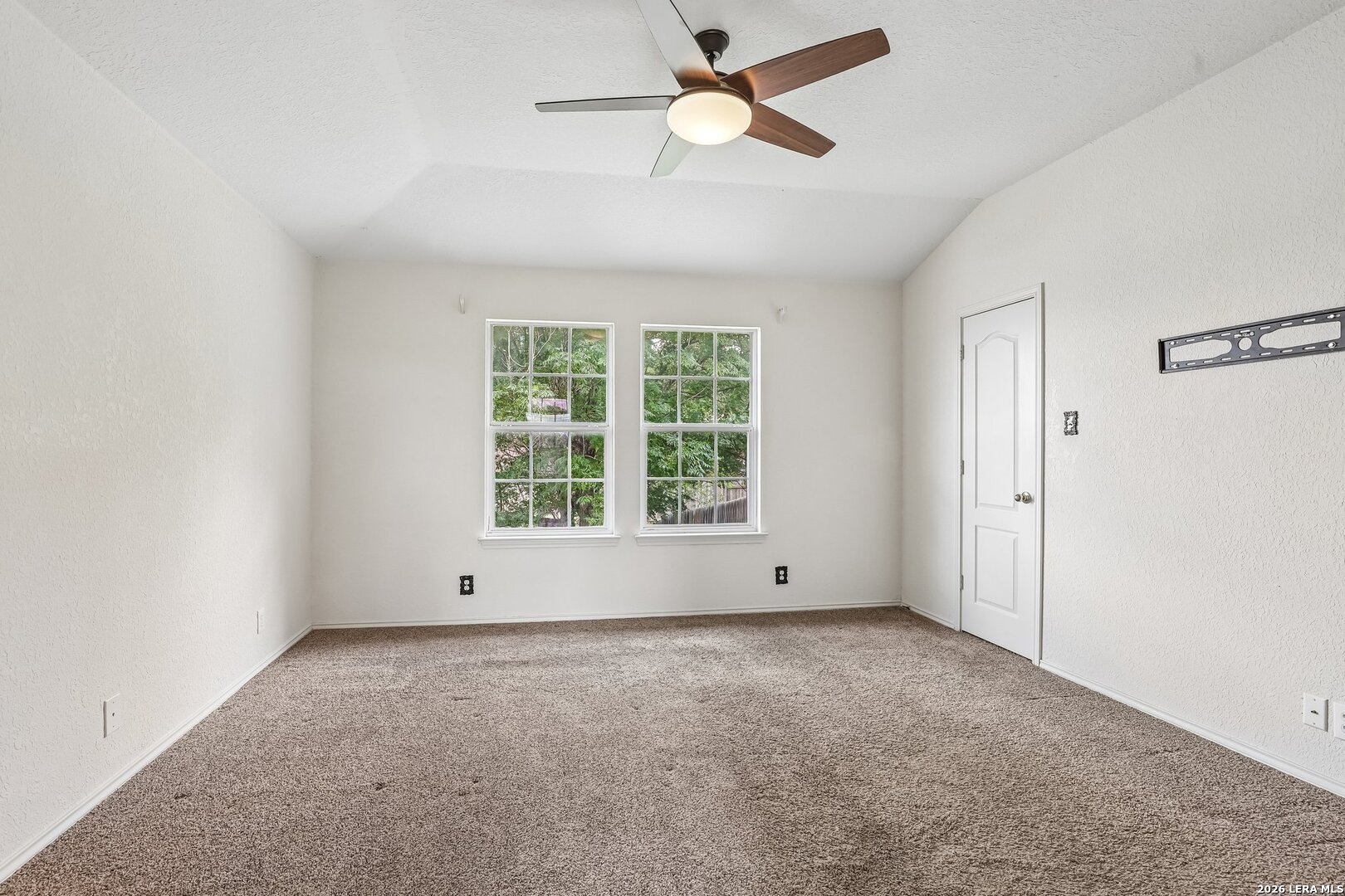13358 Tusayan Universal City TX 78148