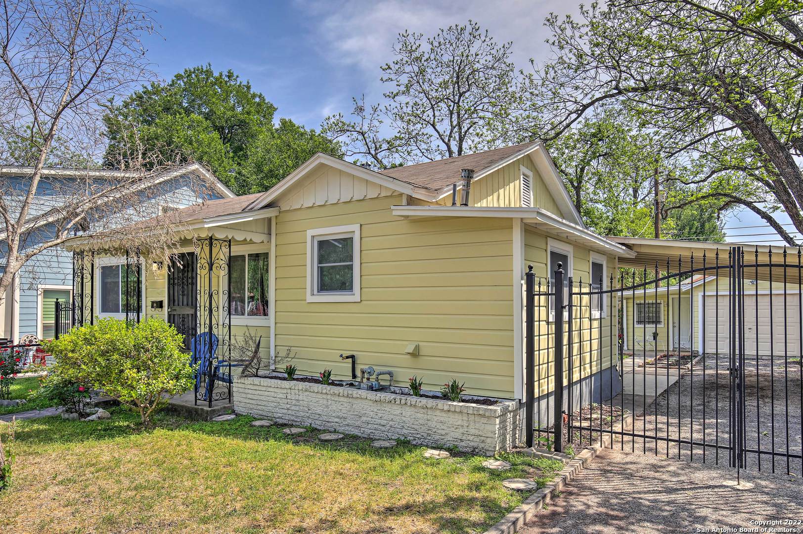 402 E Woodlawn Avenue San Antonio TX 78212