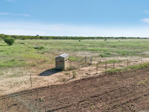 9009 Farm To Market 462 S. Hondo TX 78861