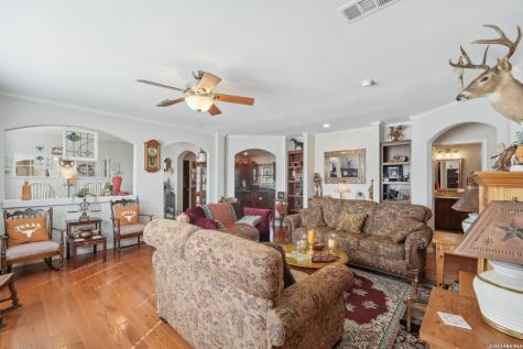 9009 Farm To Market 462 S. Hondo TX 78861