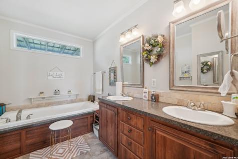 9009 Farm To Market 462 S. Hondo TX 78861