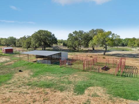 9009 Farm To Market 462 S. Hondo TX 78861