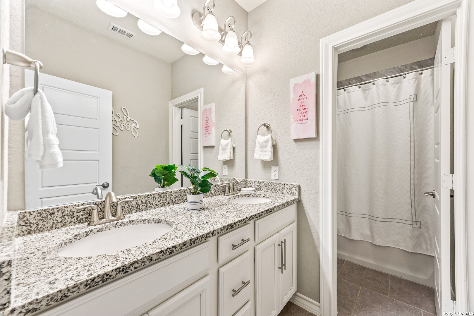 25911 Comanche Creek San Antonio TX 78261