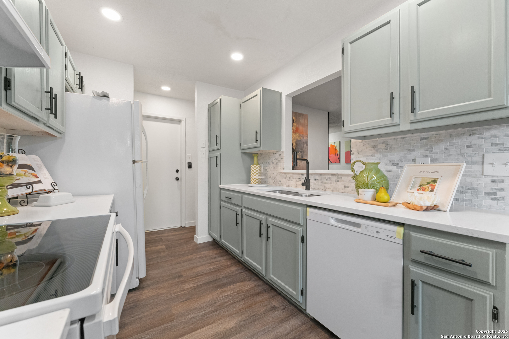 307 Delbert San Antonio TX 78245